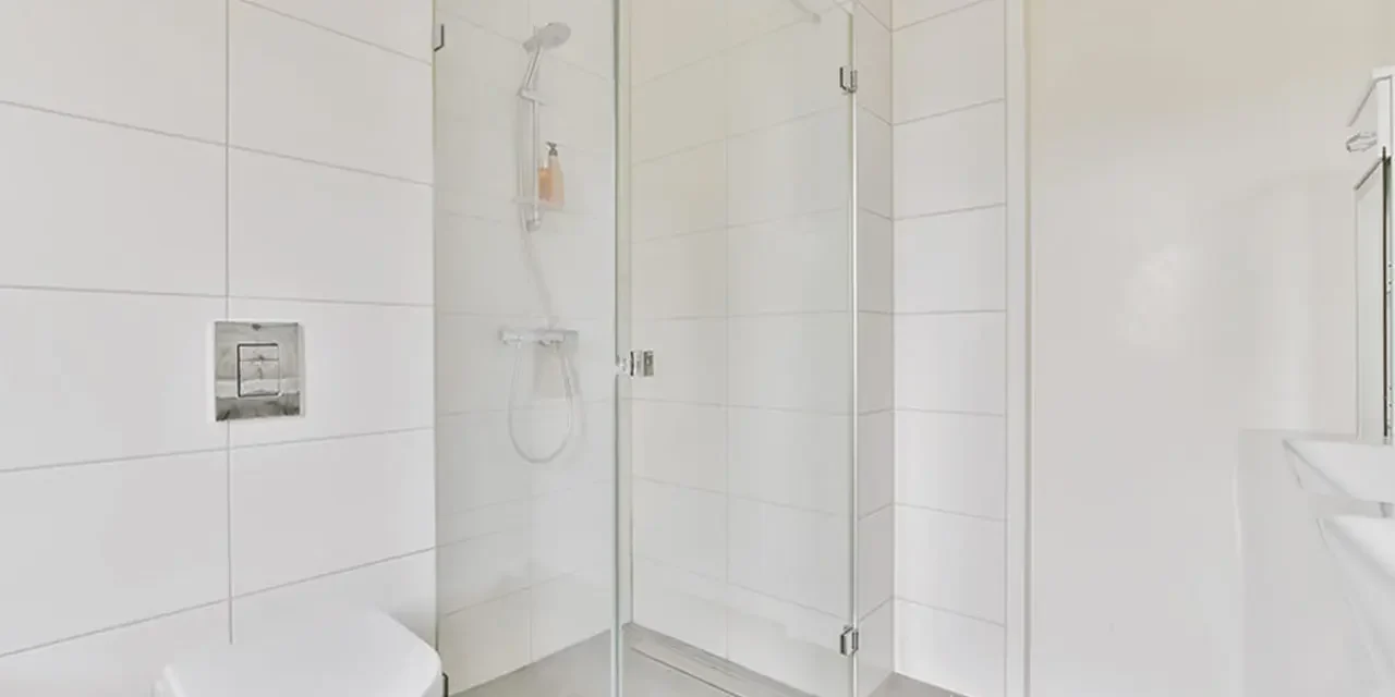 Cuáles son las ventajas de cambiar bañera por plato de ducha