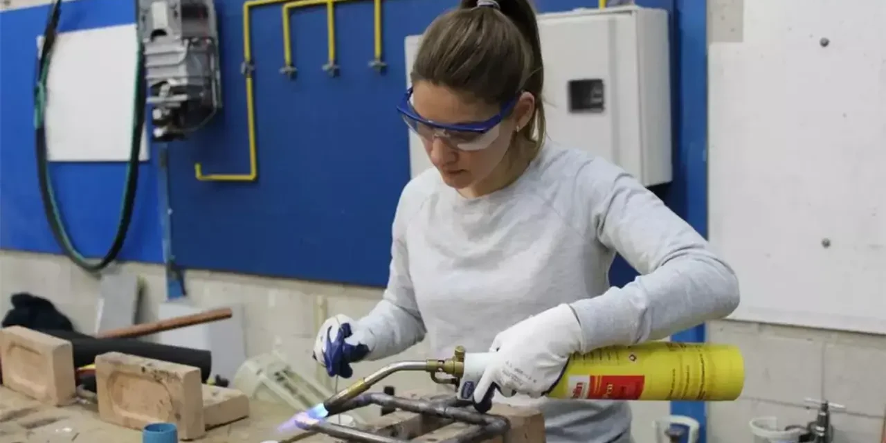 La regulación de la profesión, un clamor en el sector de la fontanería