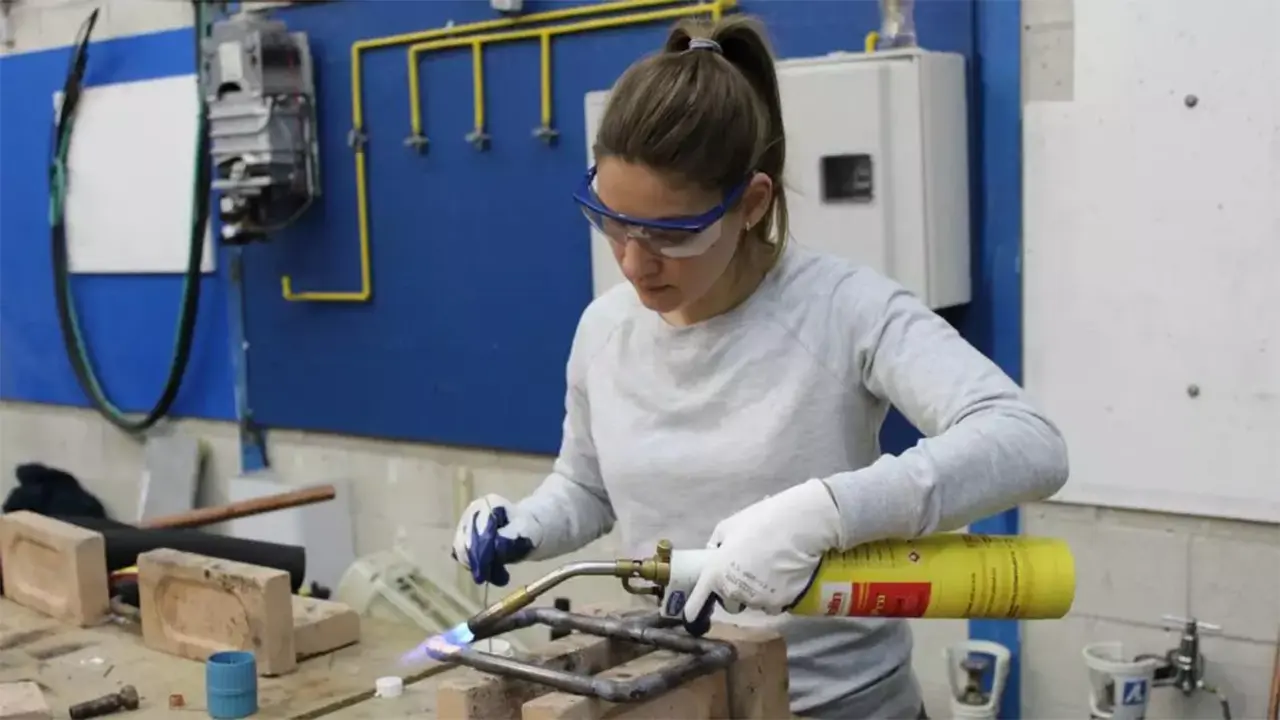 La regulación de la profesión, un clamor en el sector de la fontanería